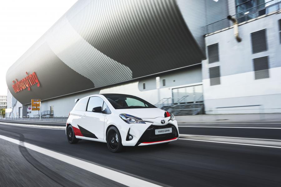  Toyota Yaris GRMN 2017 года  (фото 12 из 51)